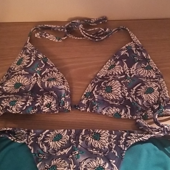 Bikini Xs - Picture 2 of 3